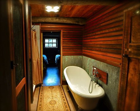 Moonbah Hut - Accommodation Guide 3