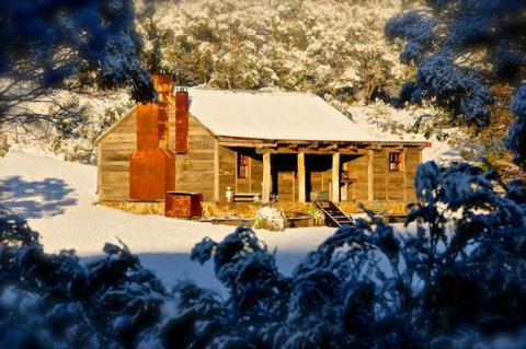 Moonbah Hut - Accommodation Guide 4