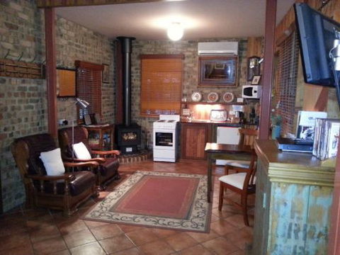 Eagle Foundry B & B - Accommodation Guide 3