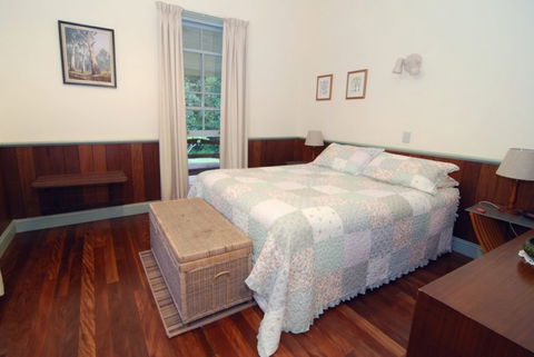 Fernridge Farm Cottage - Accommodation Asia 6