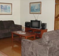Hooters Hut And Possums Hollow - Accommodation Guide