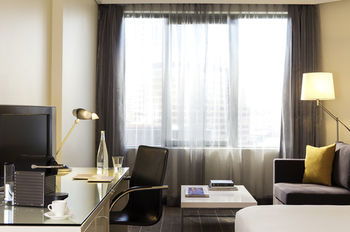 Novotel Sydney Central - Accommodation Guide 7