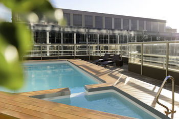 Novotel Sydney Central - Accommodation Guide 12