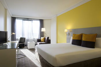 Novotel Sydney Central - Accommodation Guide 13