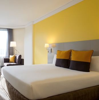 Novotel Sydney Central - Accommodation Guide 16