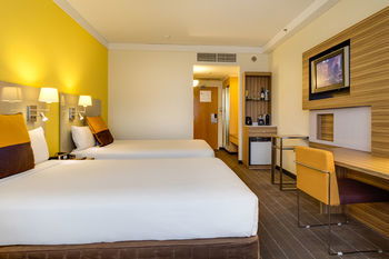 Novotel Sydney Central - Accommodation Guide 18