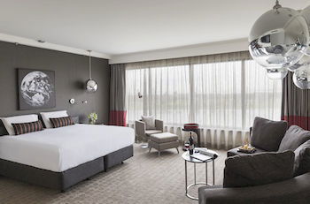 Pullman Melbourne Albert Park - Accommodation China 0