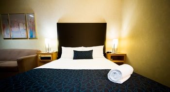 Sandown Regency - Accommodation Guide 27