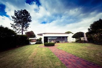 Sandown Regency - Accommodation Guide 36