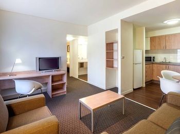 Ibis Melbourne Hotel And Apartments - Accommodation China 7