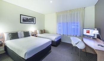 Ibis Melbourne Hotel And Apartments - Accommodation China 8