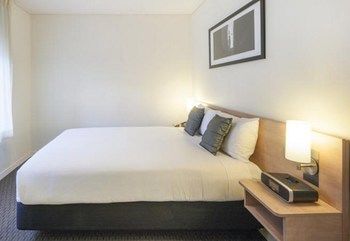 Ibis Melbourne Hotel And Apartments - Accommodation China 19