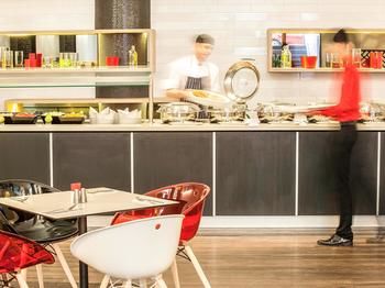 Ibis Melbourne Hotel And Apartments - Accommodation China 60