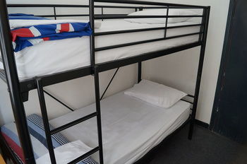 Maze Backpackers - Accommodation Asia 4