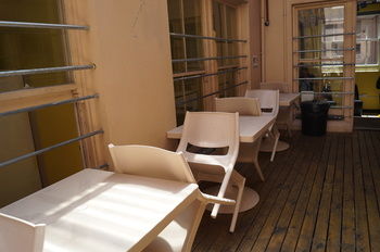 Maze Backpackers - Accommodation Asia 31