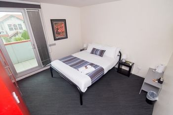Base Backpackers Melbourne Hostel - Accommodation China 3