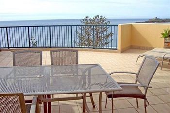 Peninsular Beachfront Resort - Accommodation China 4