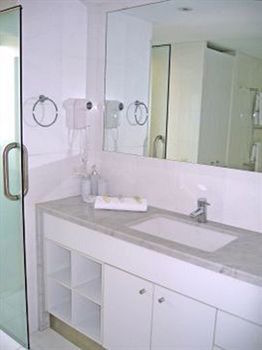 Peninsular Beachfront Resort - Accommodation China 11