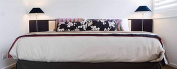 Peninsular Beachfront Resort - Accommodation China 23