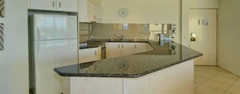 Peninsular Beachfront Resort - Accommodation China 39