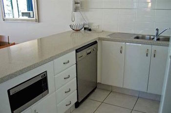 Peninsular Beachfront Resort - Accommodation China 40