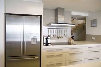 Peninsular Beachfront Resort - Accommodation China 41