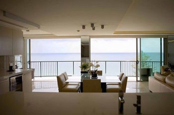 Peninsular Beachfront Resort - Accommodation China 47