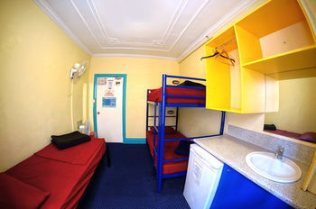 Jolly Swagman Backpackers - Accommodation Guide 7