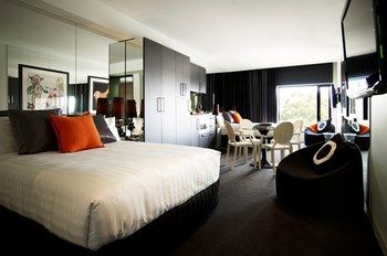 Art Series - The Cullen - Accommodation China 4