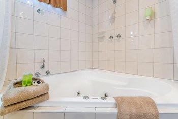 Best Western Melbourne's Princes Park Motor Inn - Accommodation China 33