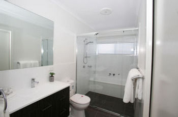 Caves Beachside Hotel - Accommodation Asia 5