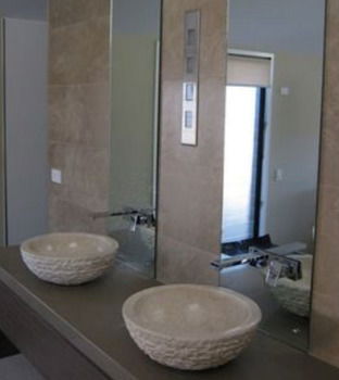 Caves Beachside Hotel - Accommodation Asia 6