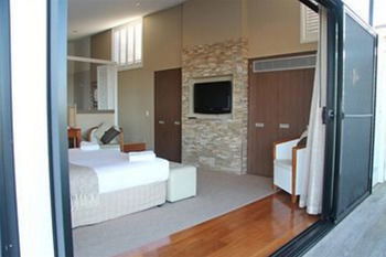 Caves Beachside Hotel - Accommodation Asia 27