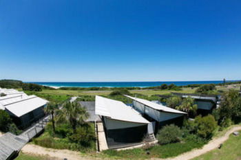 Caves Beachside Hotel - Accommodation Asia 54