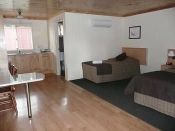Black Gold Motel - Accommodation Asia 0