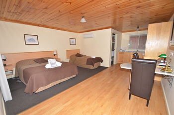 Black Gold Motel - Accommodation Asia 23