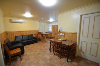 Black Gold Motel - Accommodation Asia 32