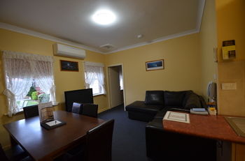 Black Gold Motel - Accommodation Asia 36