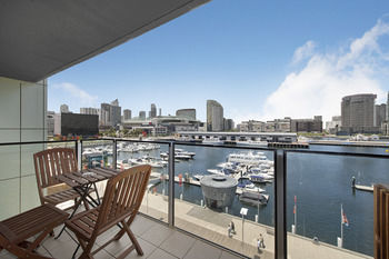 Docklands Private Collection Of Apartments - NewQuay - Accommodation Asia 9