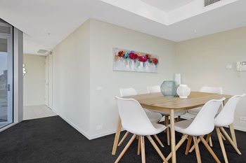 Docklands Private Collection Of Apartments - NewQuay - Accommodation Asia 44