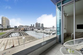 Docklands Private Collection Of Apartments - NewQuay - Accommodation Asia 55