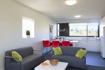 Western Sydney University Village-Campbelltown Campus - Accommodation Guide 3
