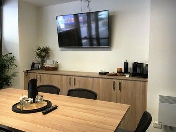 ACD Apartments - Accommodation Guide 37
