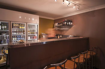 Colonial Terrace Motor Inn - Accommodation Guide 3