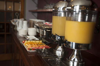 Colonial Terrace Motor Inn - Accommodation Guide 7