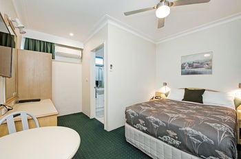 Colonial Terrace Motor Inn - Accommodation Guide 25