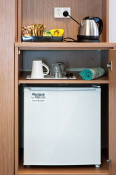 Colonial Terrace Motor Inn - Accommodation Guide 46