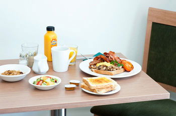 Colonial Terrace Motor Inn - Accommodation Guide 51