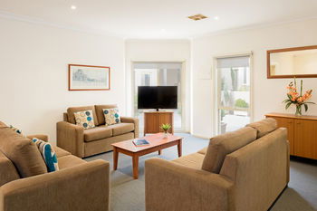 Apartments @ Kew Walpole Gardens - Kew Serviced Townhouses - Accommodation China 6