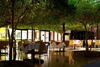 Airport Motel Sir Francis Drake - Accommodation Asia 5